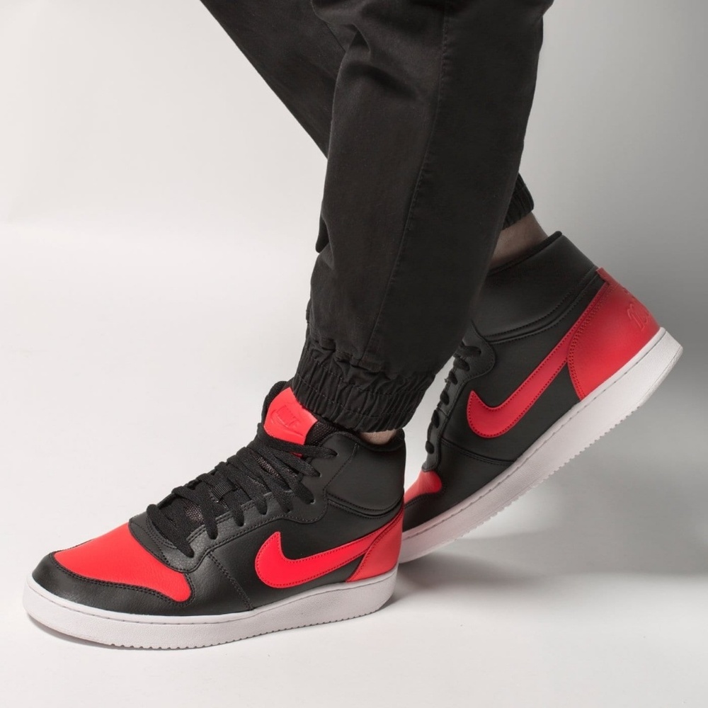 SIZE 9 MEN'S NIKE EBERNON MID BLACK / RED - Picture 7 of 7